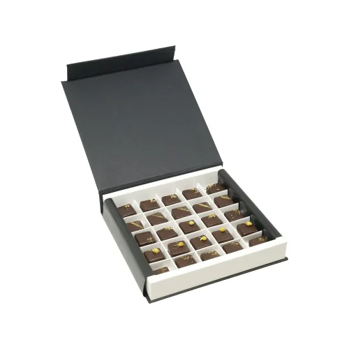 Gli Speziati – Selezione di cremini alla nocciola e spezie pregiate