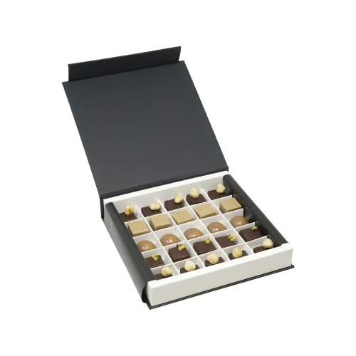 Gli Essenziali – Selezione di praline artigianali classiche e cremini