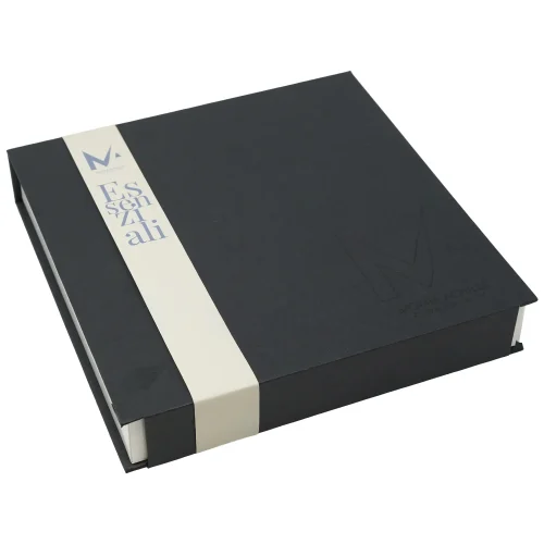 Alternative view of Gli Essenziali – Selezione di praline artigianali classiche e cremini